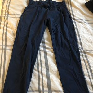 Lululemon on the fly pants
